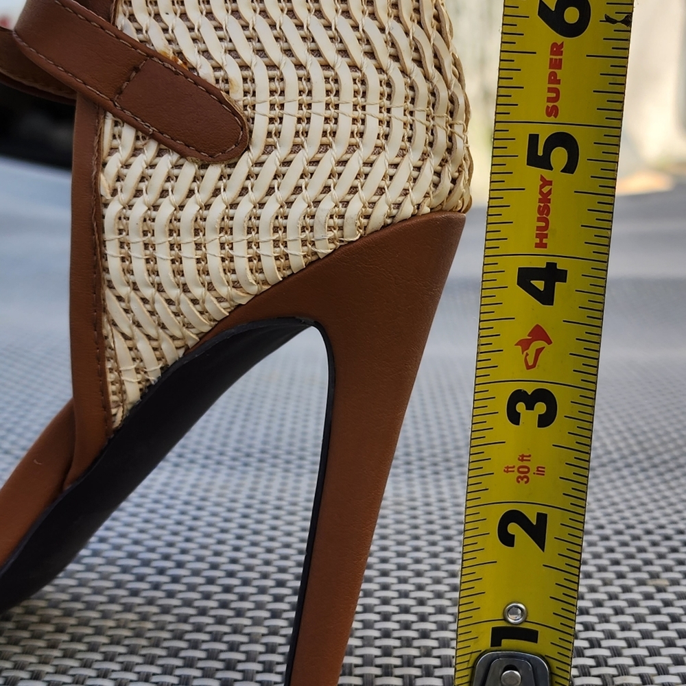 Venus Raffia Stiletto - Picture 8 of 11